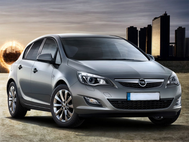 Opel astra 2013 года