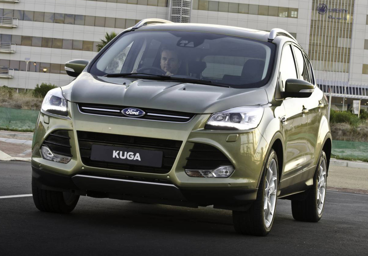 Ford kuga 2015 год