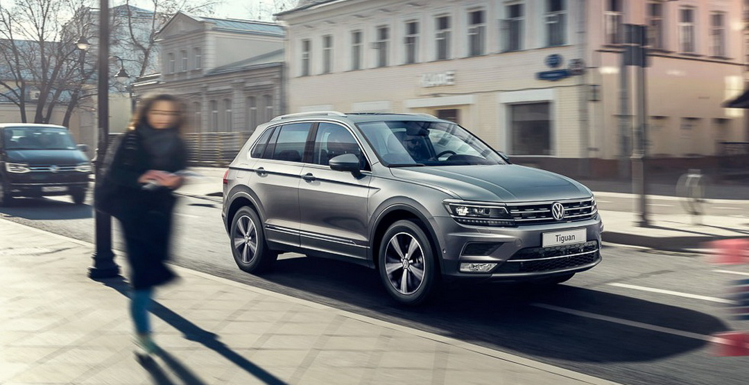 Очень богатый Volkswagen Tiguan. Тигуан производства Калуга. Сравнение комплектаций Тигуан 2. У 712 св Фольксваген кроссовер Тигуан у Макс Сорокина маш Королева.