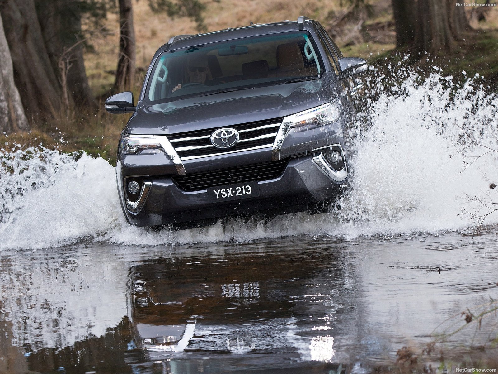 Land Cruiser Fortuner 2019