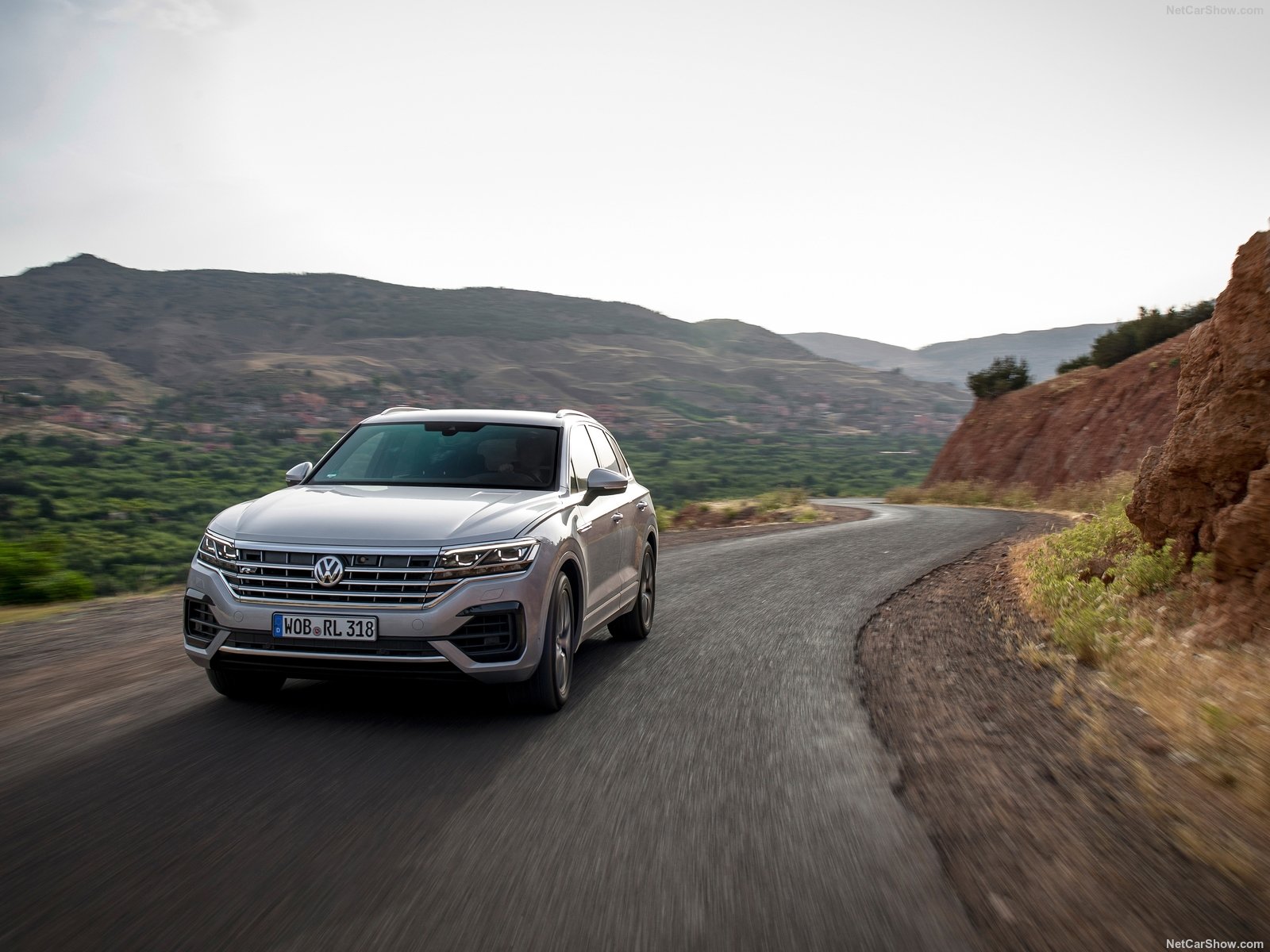 Volkswagen Touareg 2019 панорама