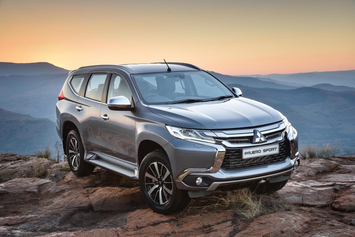 Mitsubishi pajero sports. Mitsubishi Pajero Sport. Мицубиси Паджеро спорт 2019. Митсубиси Паджеро спорт новый. Митсубиси Паджеро спорт 3 2019.