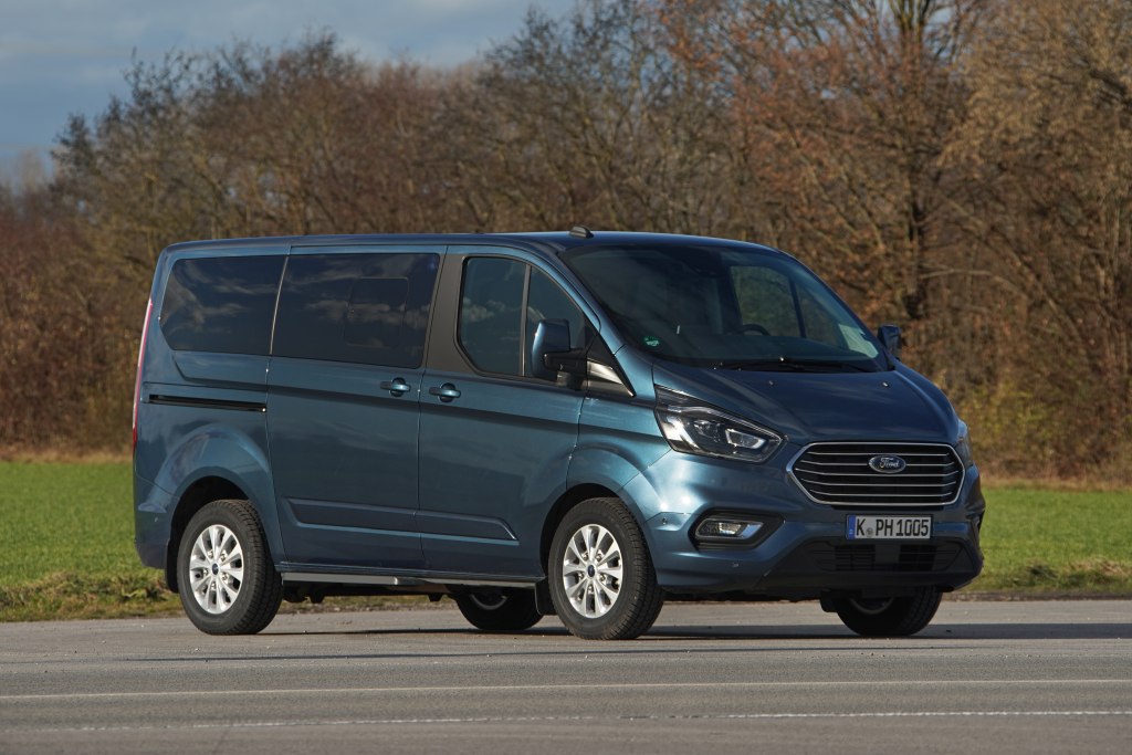 Ford tourneo фото