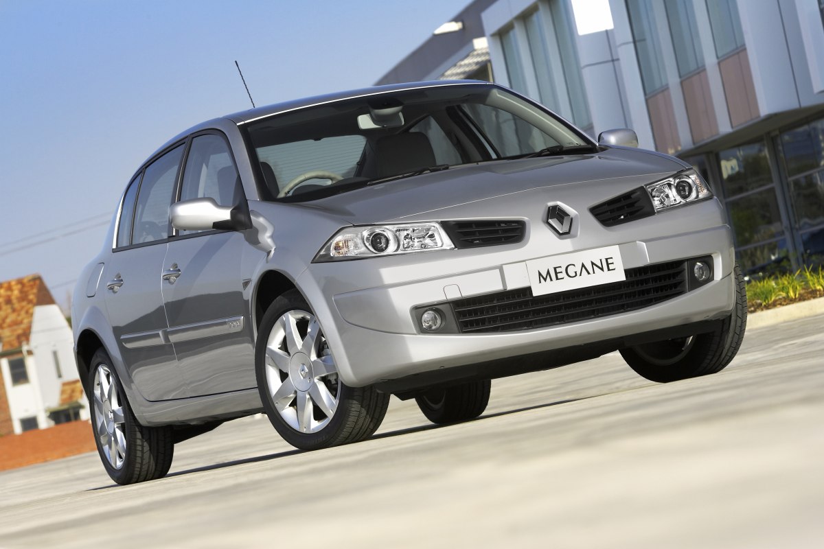 Рено меган универсал бензин. Renault Megane 2006 седан. Рено Меган 2009-2011. Рено Меган 2009. Рено Меган седан 2006.