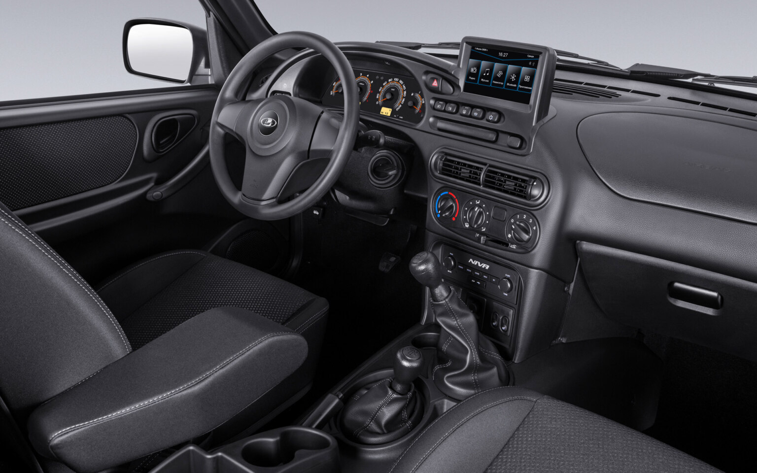 Новая Lada Niva Travel в в стиле Toyota RAV4. Цены на обновленный внедорожник 
