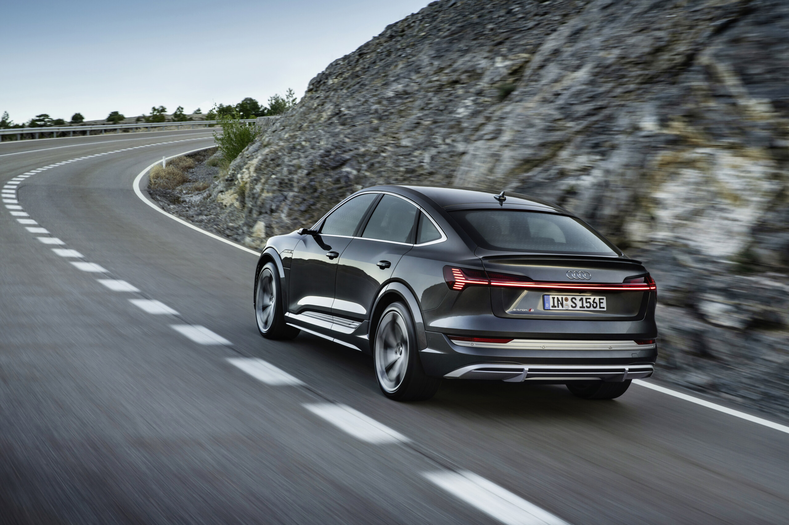 Audi e tron. Audi e-tron s Sportback. Audi e-tron s Sportback 2021. Audi Etron 2021. E tron Sportback 2021.