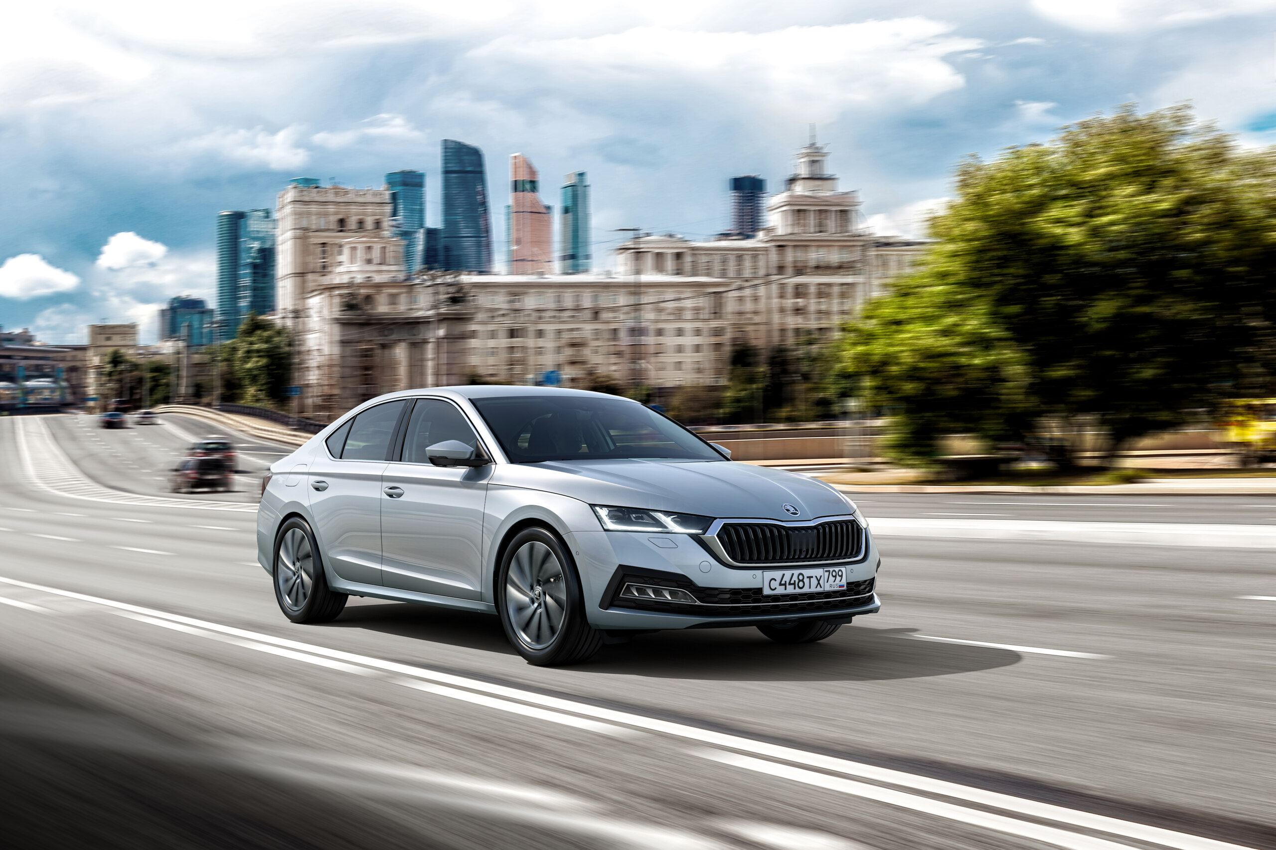 Skoda Octavia 2021 серебристая