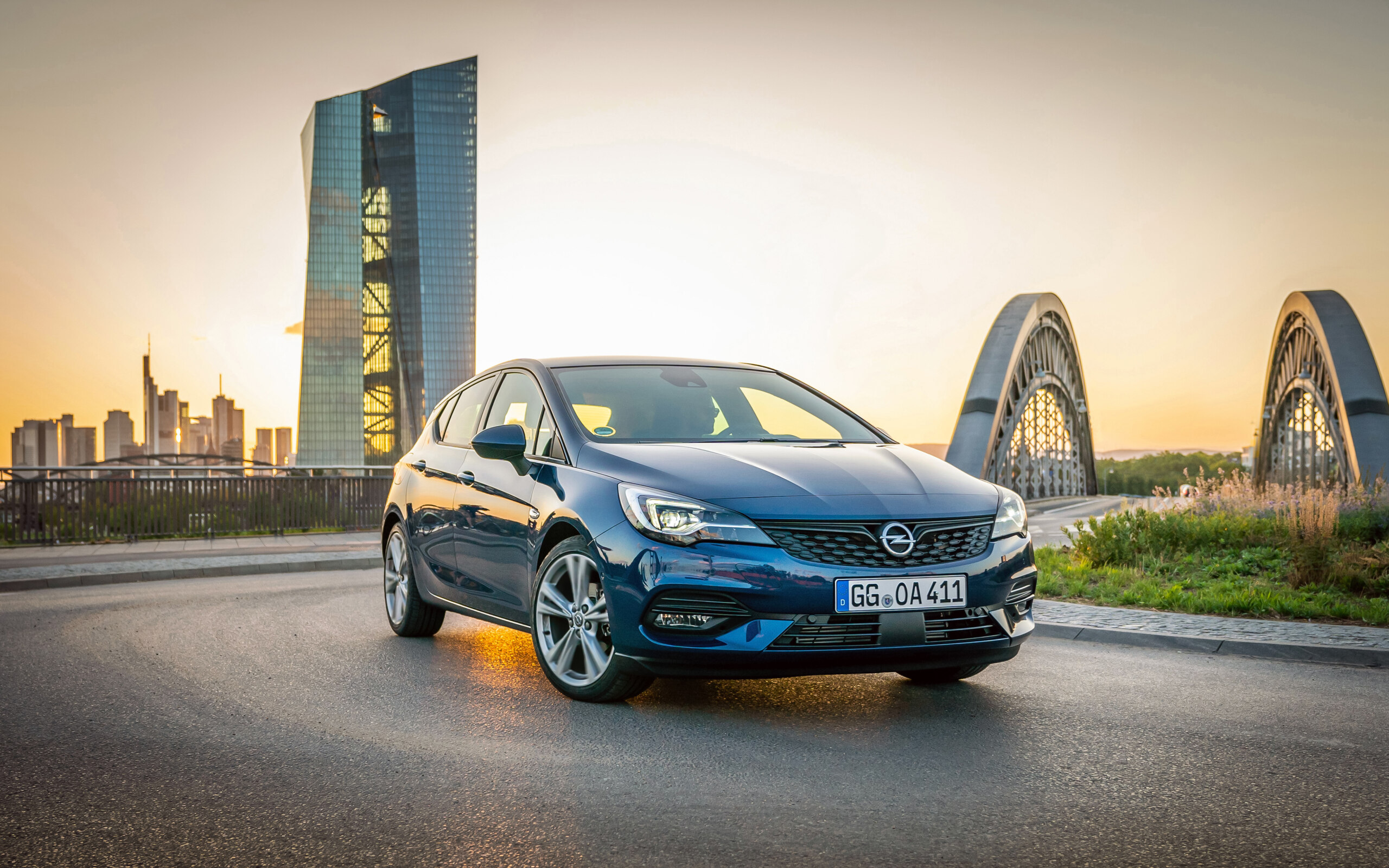 Opel astra рейтинг безопасности