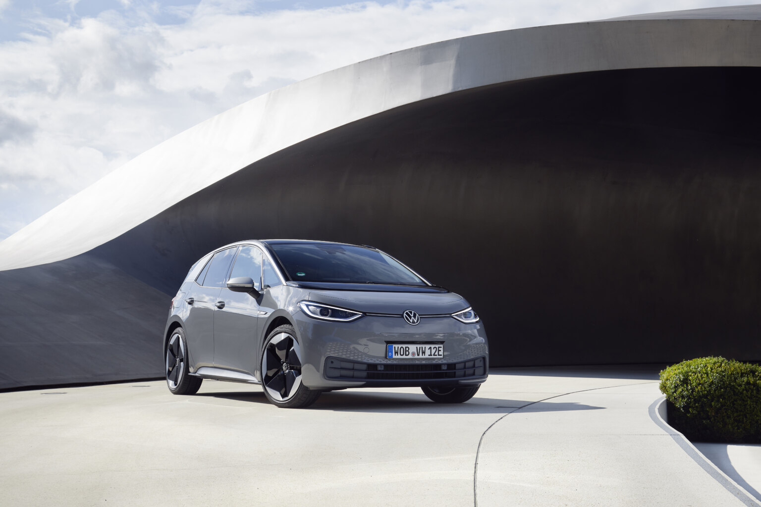 VW збирається перевершити Tesla з вироблення електрокарів до 2025 року