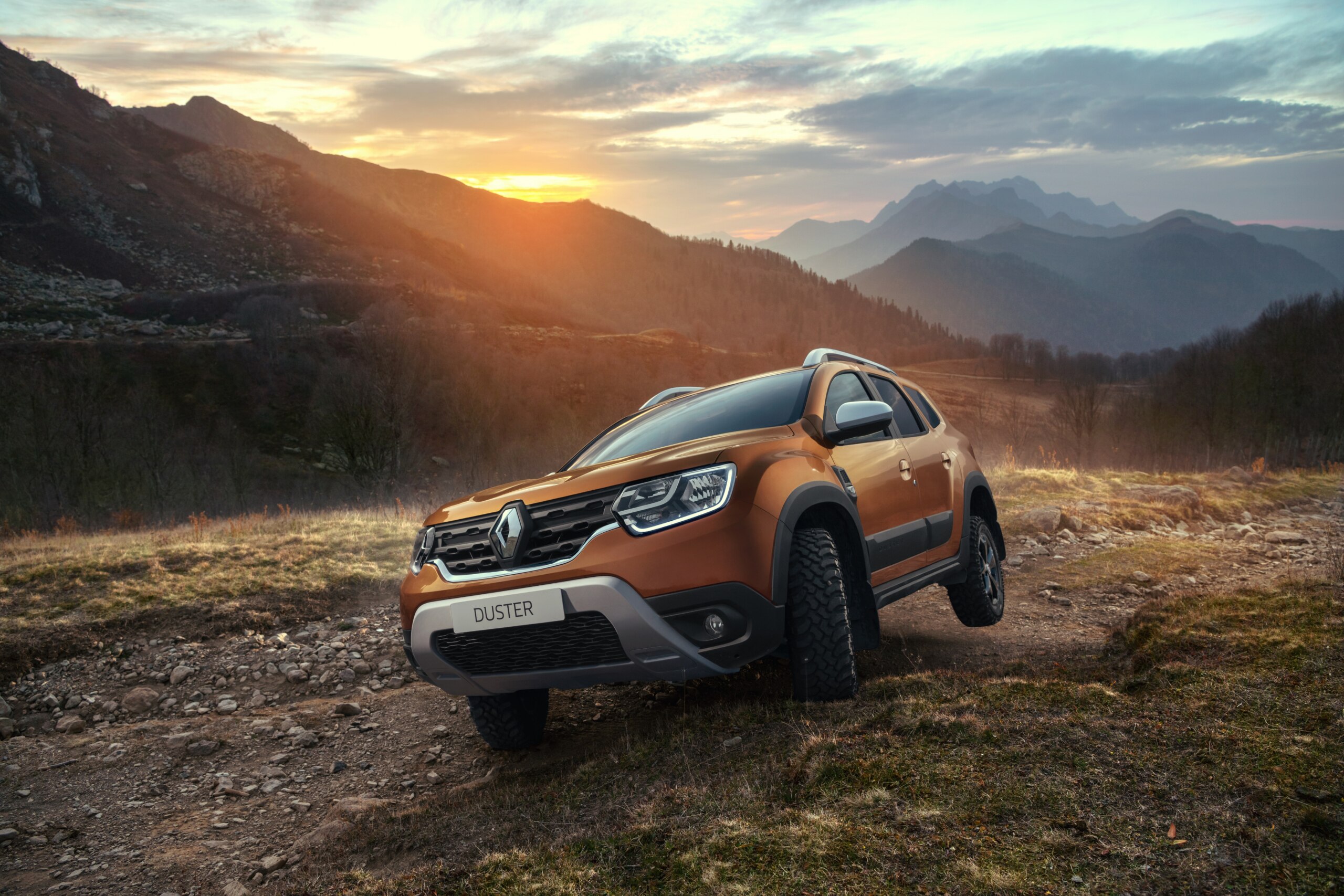 Рено дастер 9 дюймов. Рено Дастер 2022. Renault Duster 2021. Новый Дастер 2022. Новый Рено Дастер 2021.