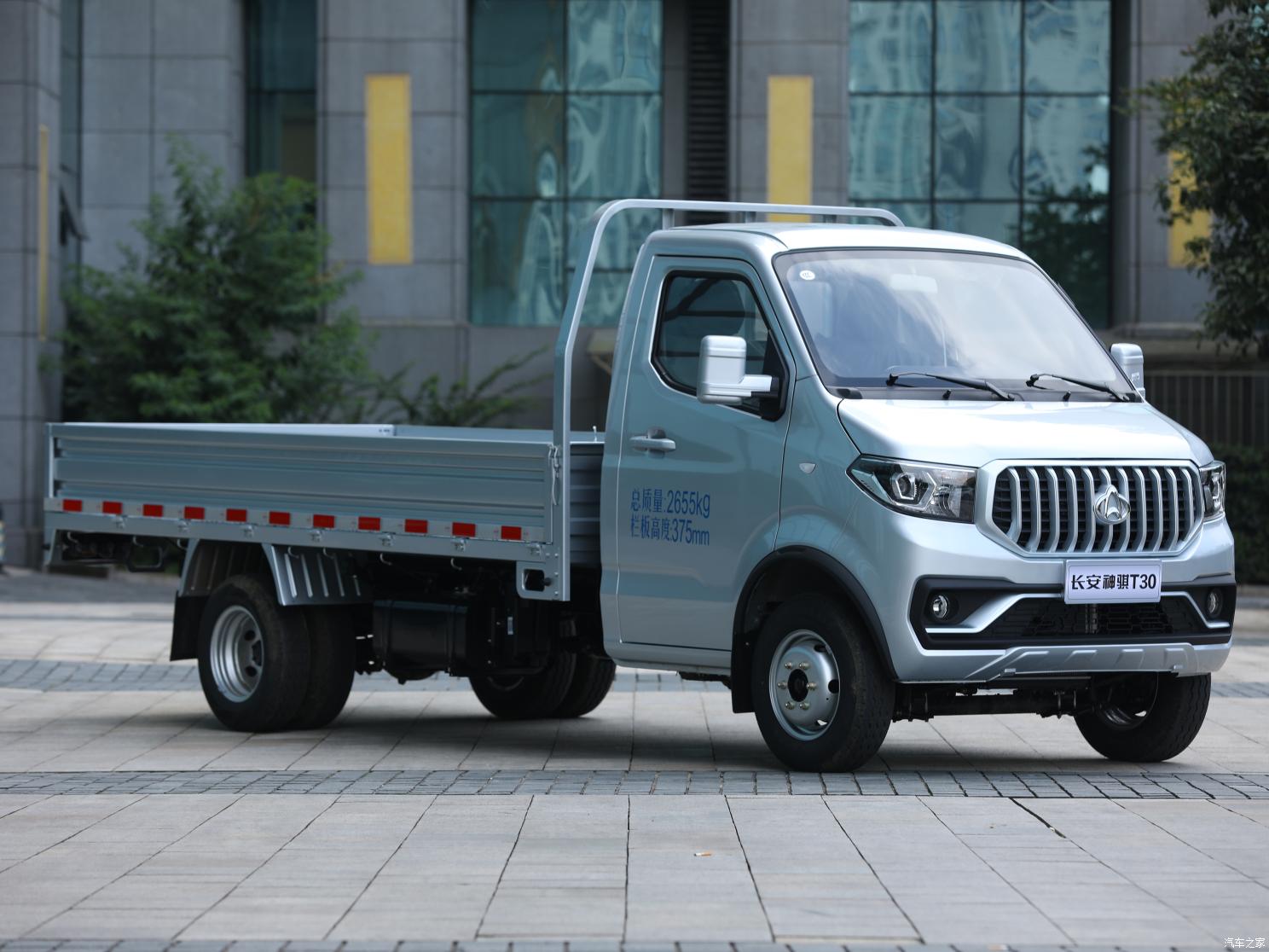 Changan готовит к выводу на рынок новый грузовик Shenqi T30 2021