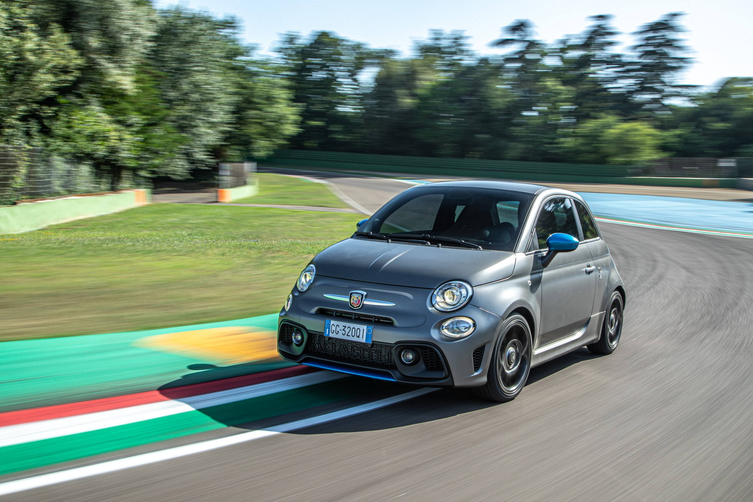 Fiat 500 hybrid como funciona