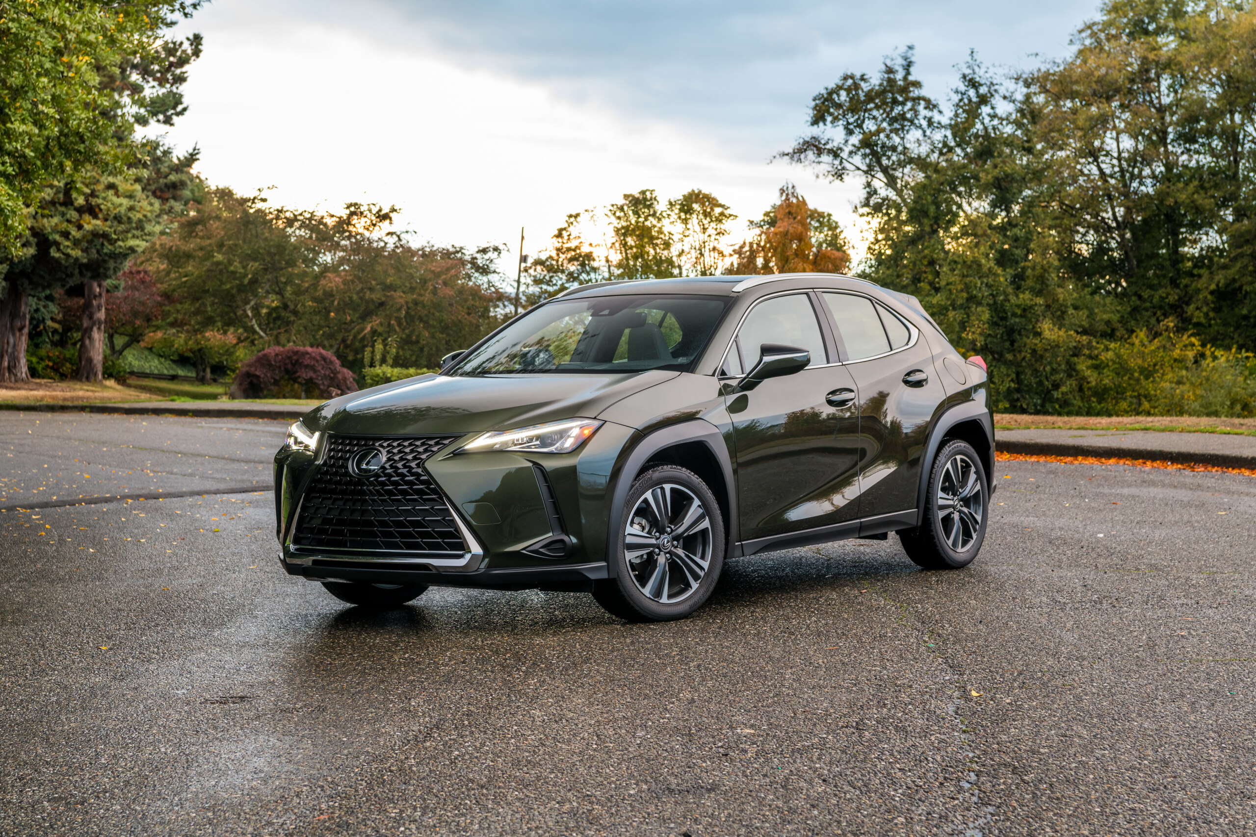 Lexus ux фото