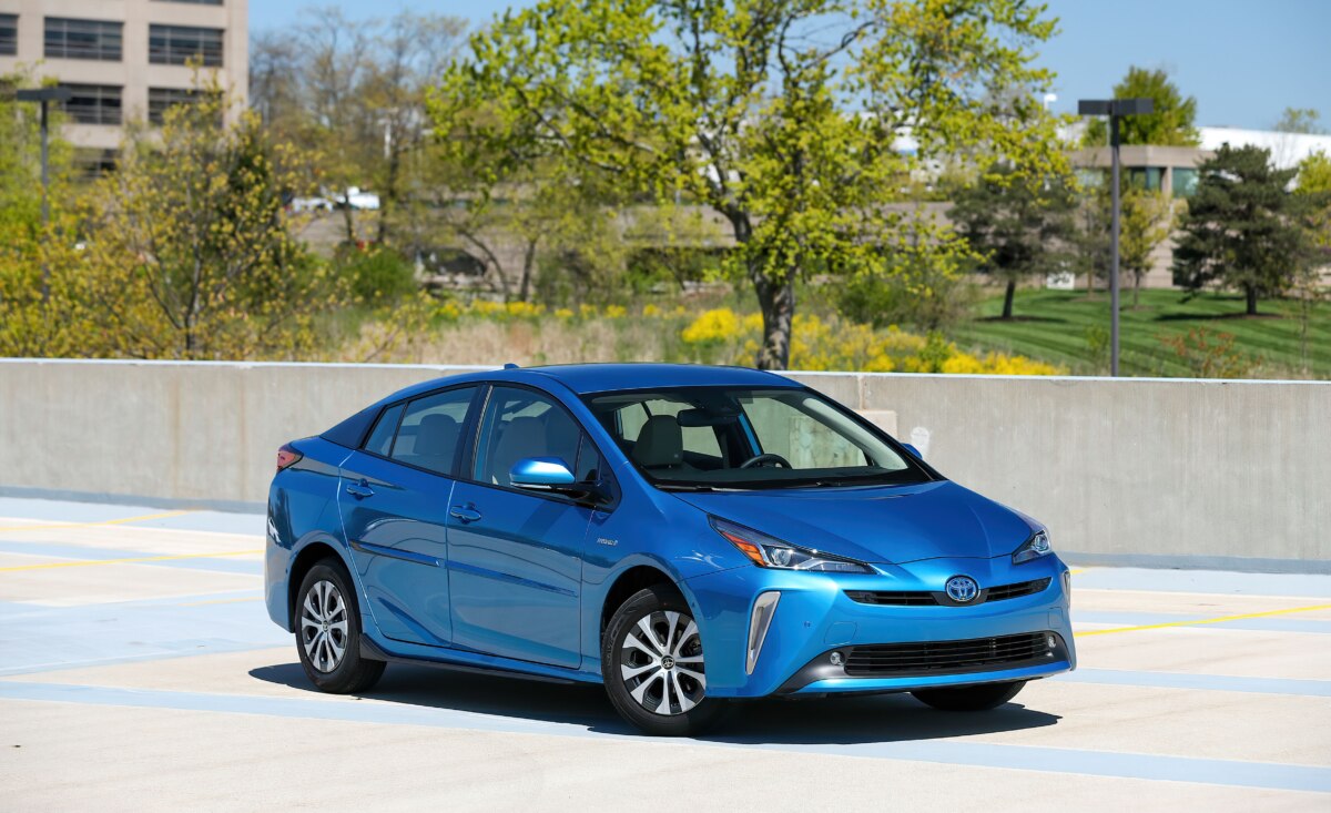 Toyota розкрила першу інформацію про нове покоління Prius