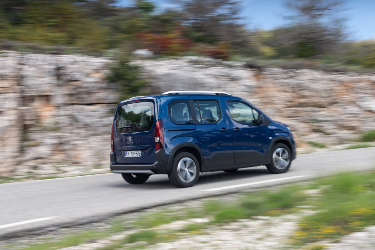 Peugeot оновили лінійку нового фургона Rifter