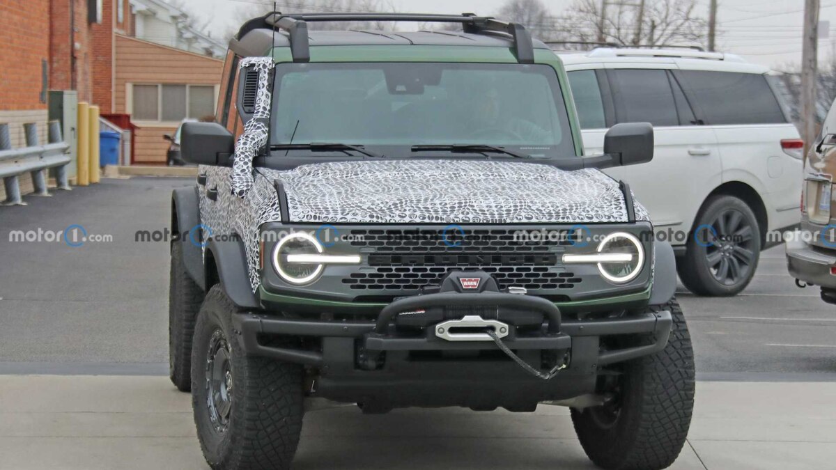 Ford вивів на тести позашляховик Bronco у новій версії Everglade
