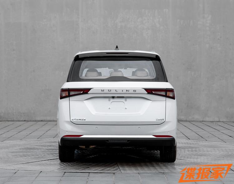 SAIC та General Motors представили новий мінівен Wuling Jiachen