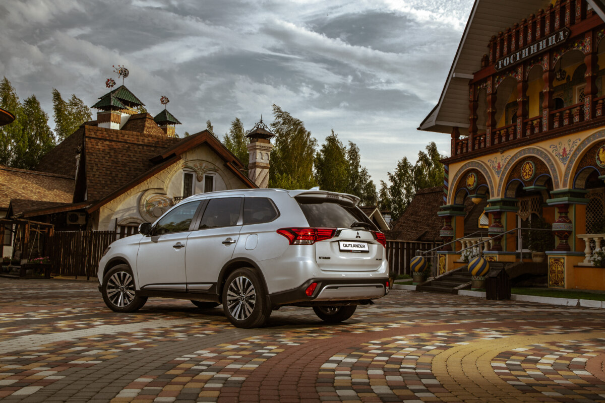 Новые Mitsubishi Outlander калужской сборки все еще остались в продаже: они предлагаются со скидками