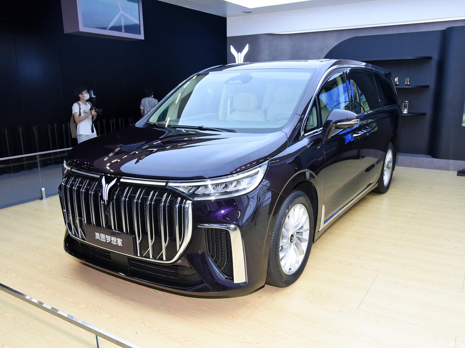 Hongqi РјРёРЅРёРІСЌРЅ hq9