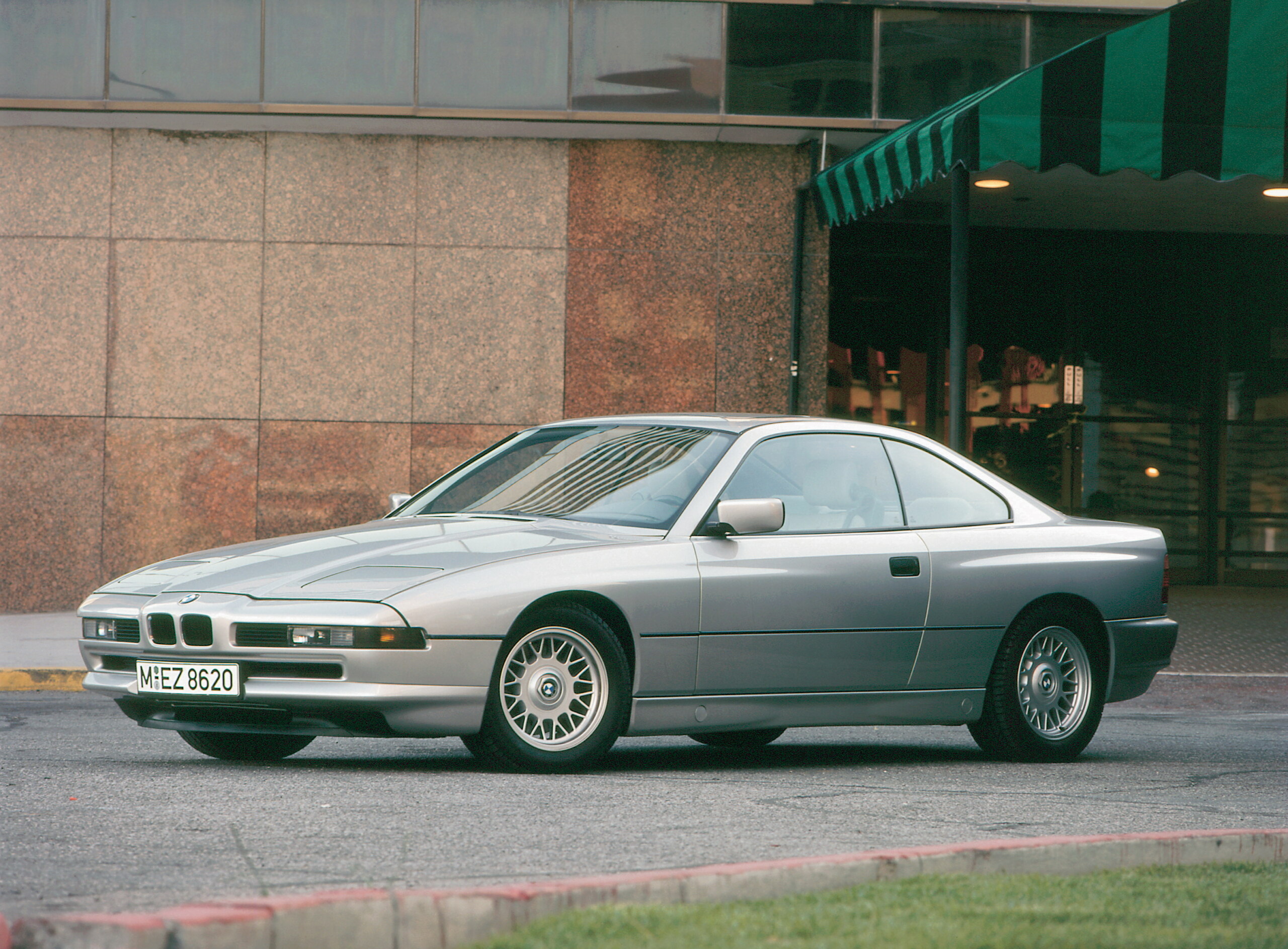 BMW 8 Series 1989