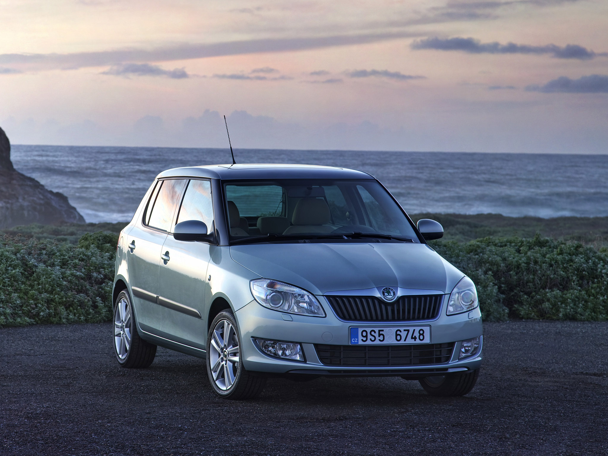 Шкода хэтчбек. Skoda Fabia 2022. Skoda Fabia 2010. Skoda 5j Fabia. Шкода Фабия 2013 хэтчбек.