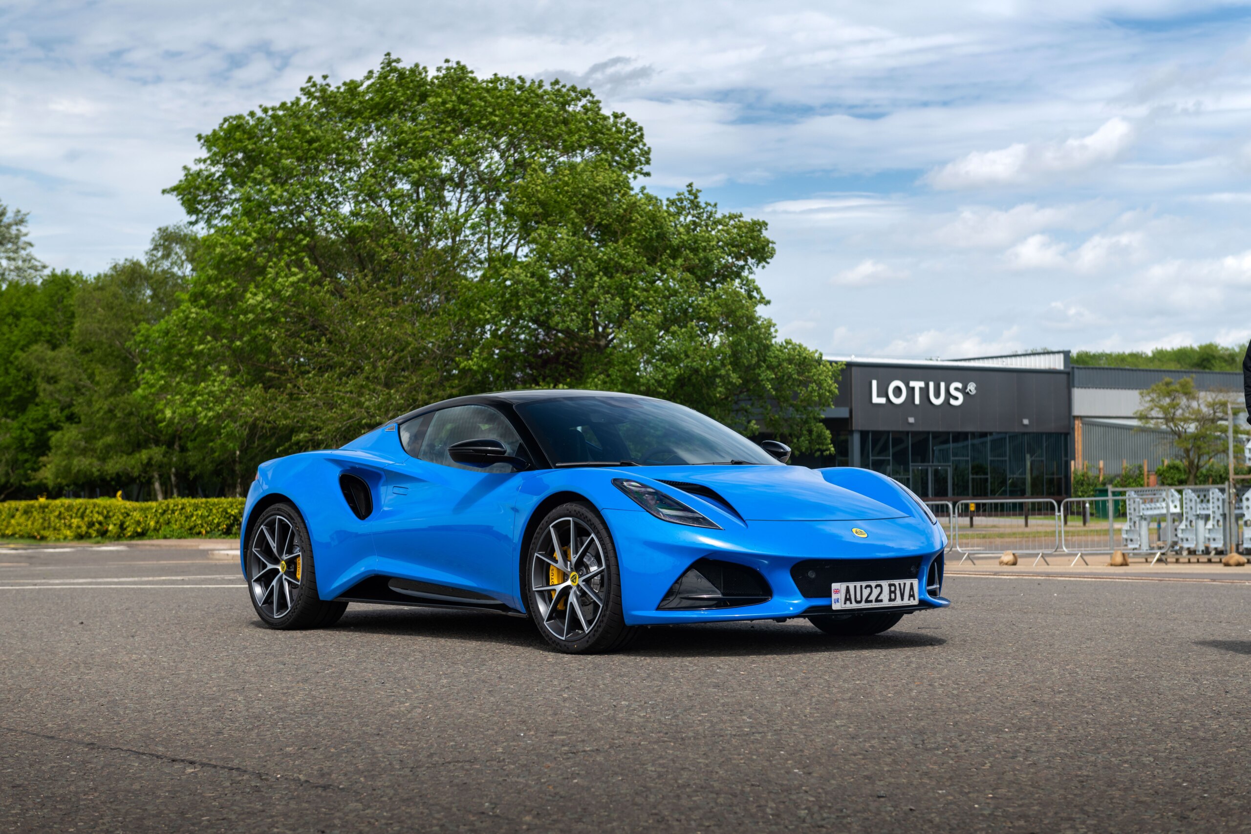 lotus emira