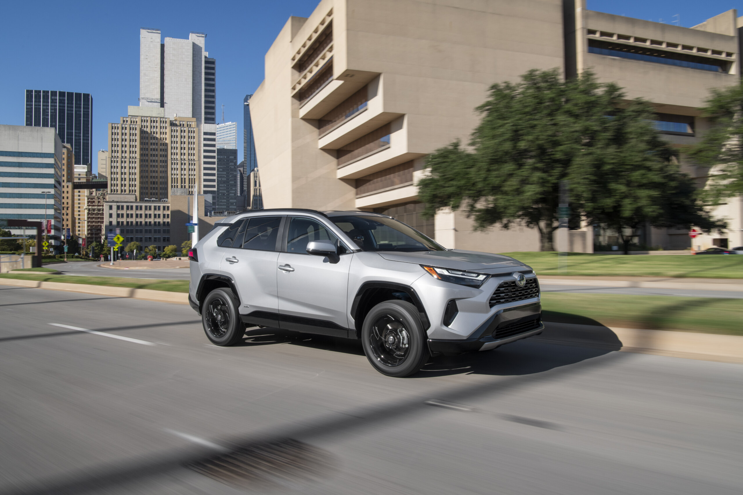 Toyota rav 2022. Rav4 2022 гибрид. Toyota rav4 2019. Рав 4 2022. Toyota rav4 2022.