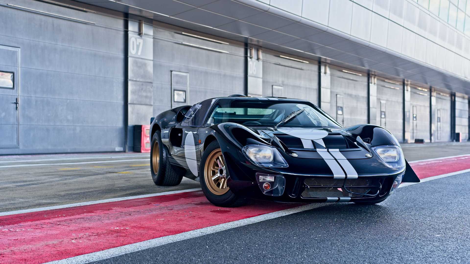 Гоночный Форд gt 40