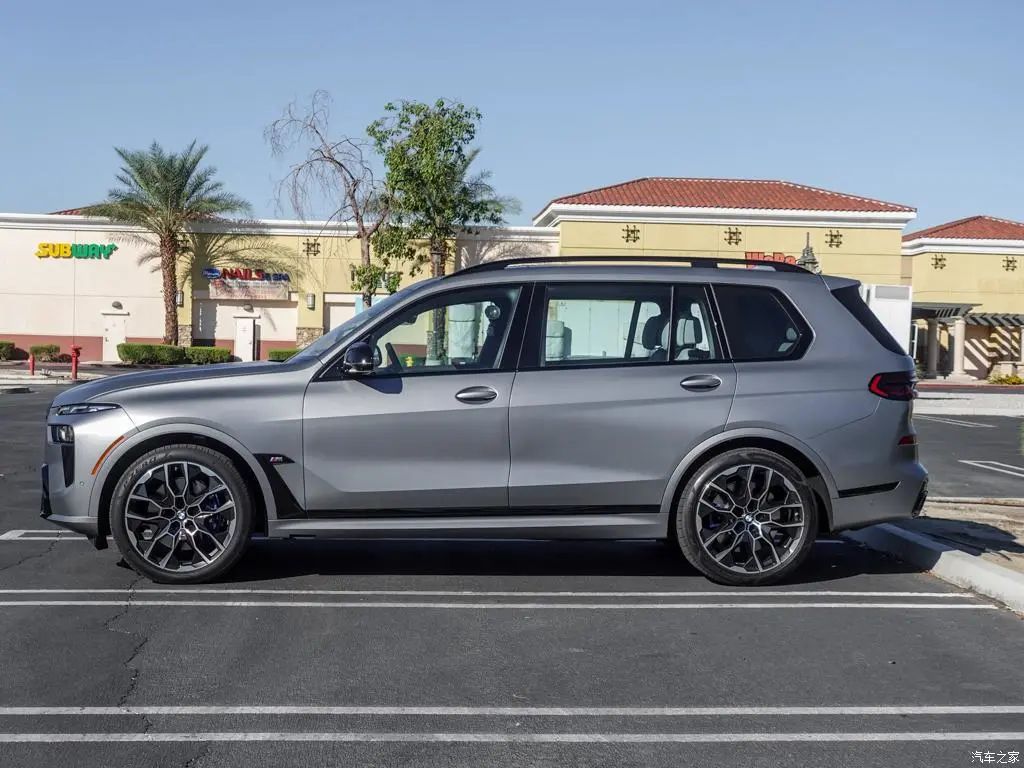 Bmw x7 r22