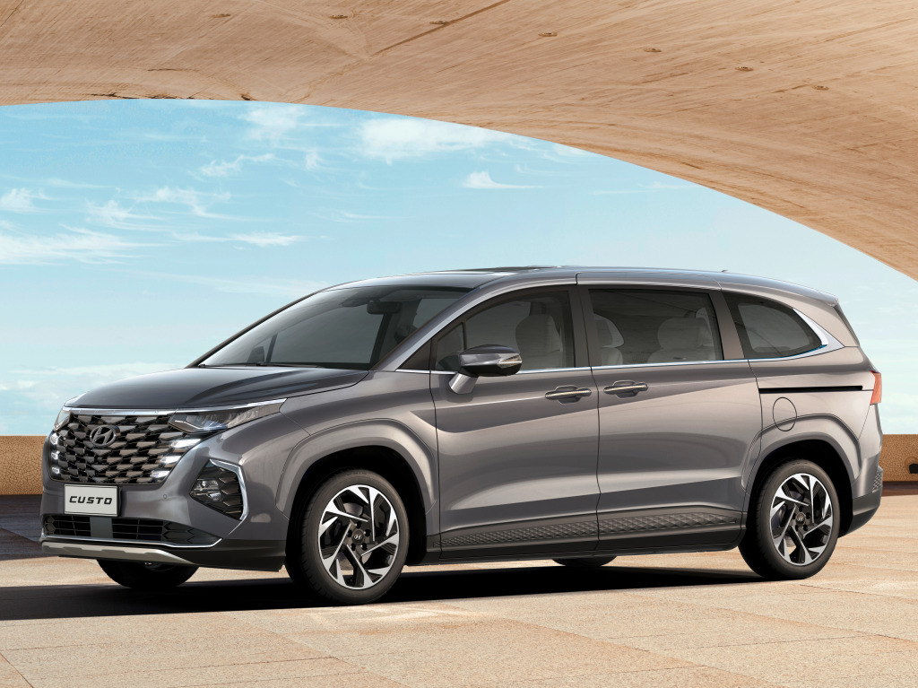 Хендай кусто. Hyundai custo 2021. Хендай Кусто 2021. Hyundai новый минивэн. Хендай 2022.