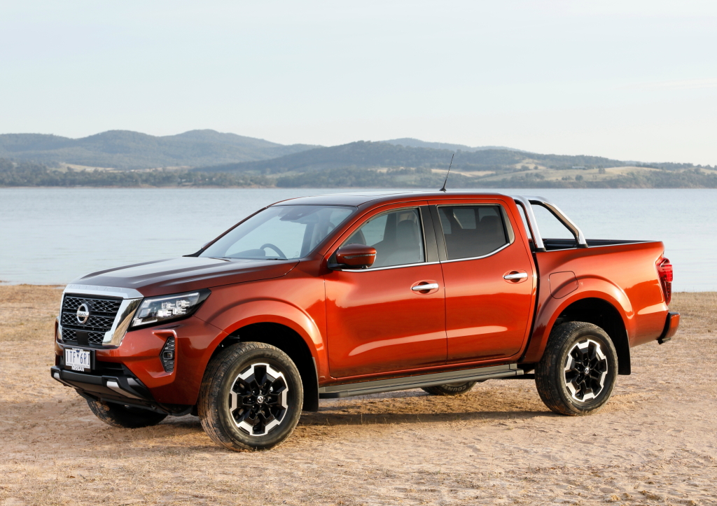 Nissan пикап Navara 2021