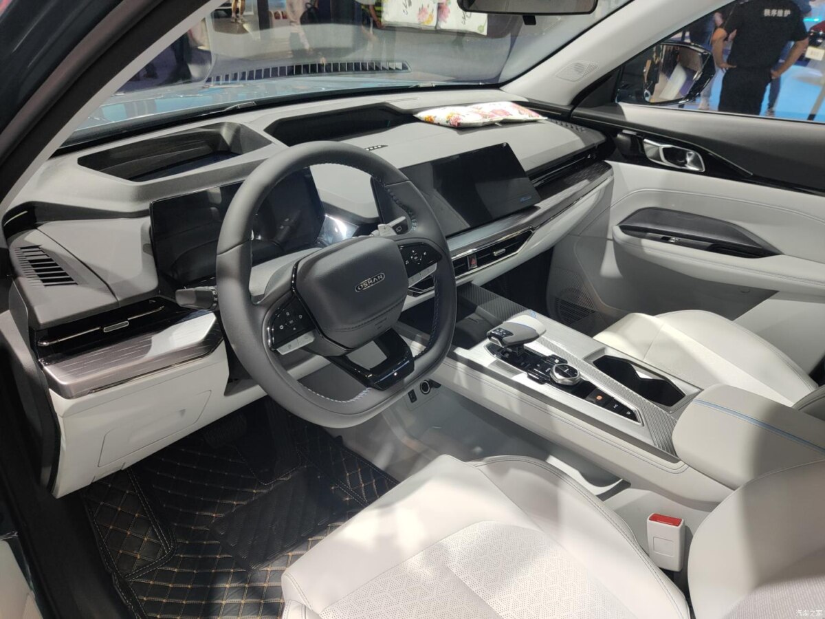 Китайские автомобили с пожизненной гарантией и Cadillac Lyriq предлагают пожизненную гарантию и бесплатные зарядные устройства