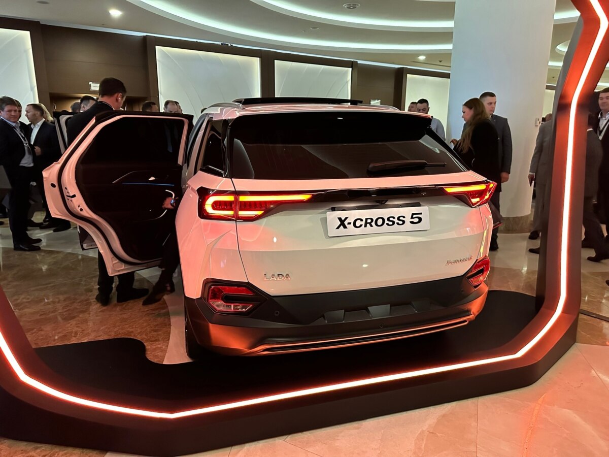 Lada x-Cross 5