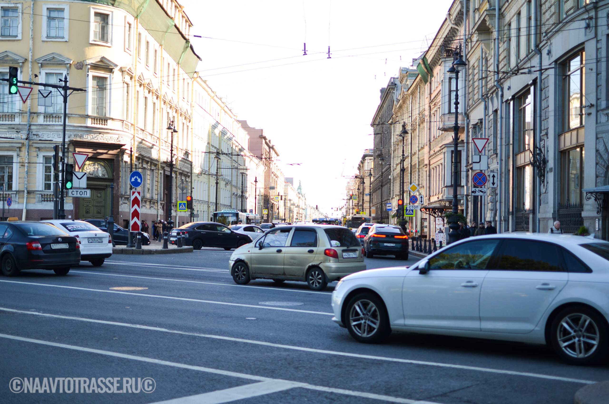 Перспективы российского авторынка и динамика цен на новые модели: чего ждать местным автолюбителям