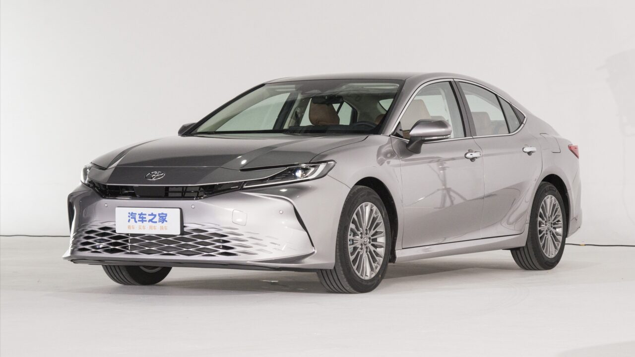 Камри 2024 года новая модель фото цена В России стартовали продажи Toyota Camry нового поколения - опубликованы цены