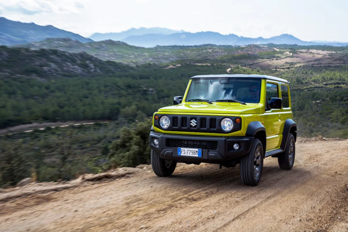 Suzuki Jimny получил специальный чехол для запасного колеса от Beyond JAPAN: известна цена