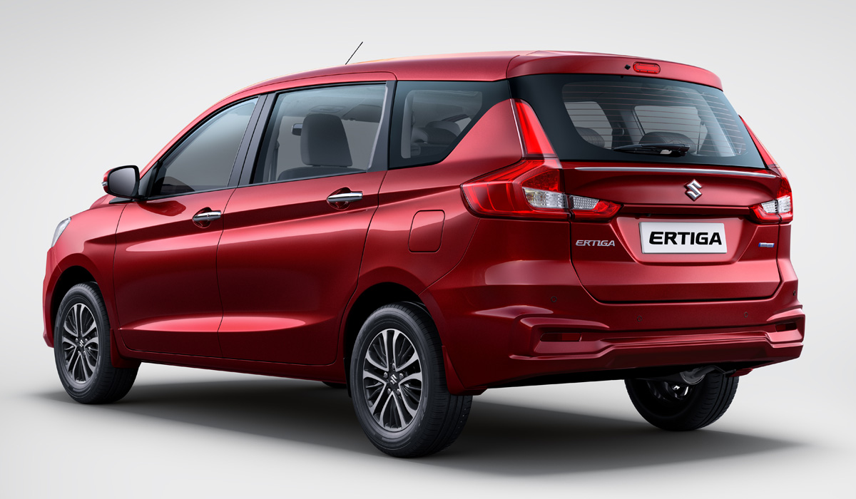 В Россию привезли 7-местный Suzuki с надежным двигателем: Ertiga доступен за 2,4 млн