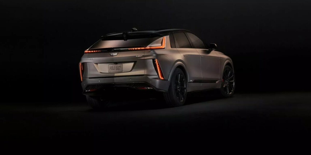 Cadillac представил новый 615-сильный Lyriq-V: раскрыты характеристики и цены