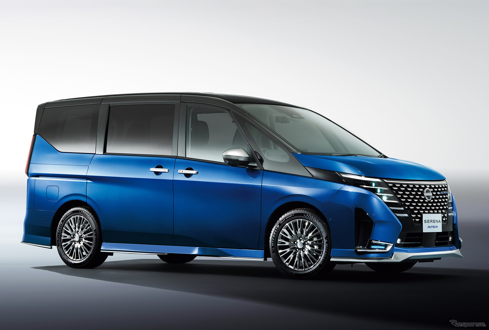 Минивэн Nissan Serena стал бестселлером рынка: он превзошел всех прямых конкурентов