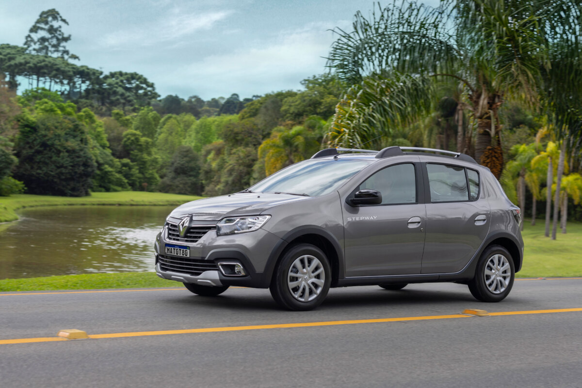 3-летний Renault Sandero Stepway без пробега продается в России: за него просят 1,8 млн рублей