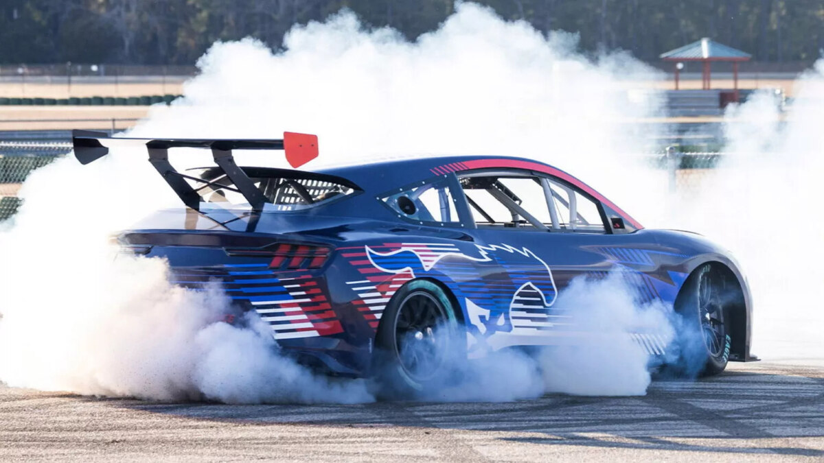 Ford готовит к официальному дебюту гоночный вариант Mustang Mach-E в версии Pikes Peak: первые фото