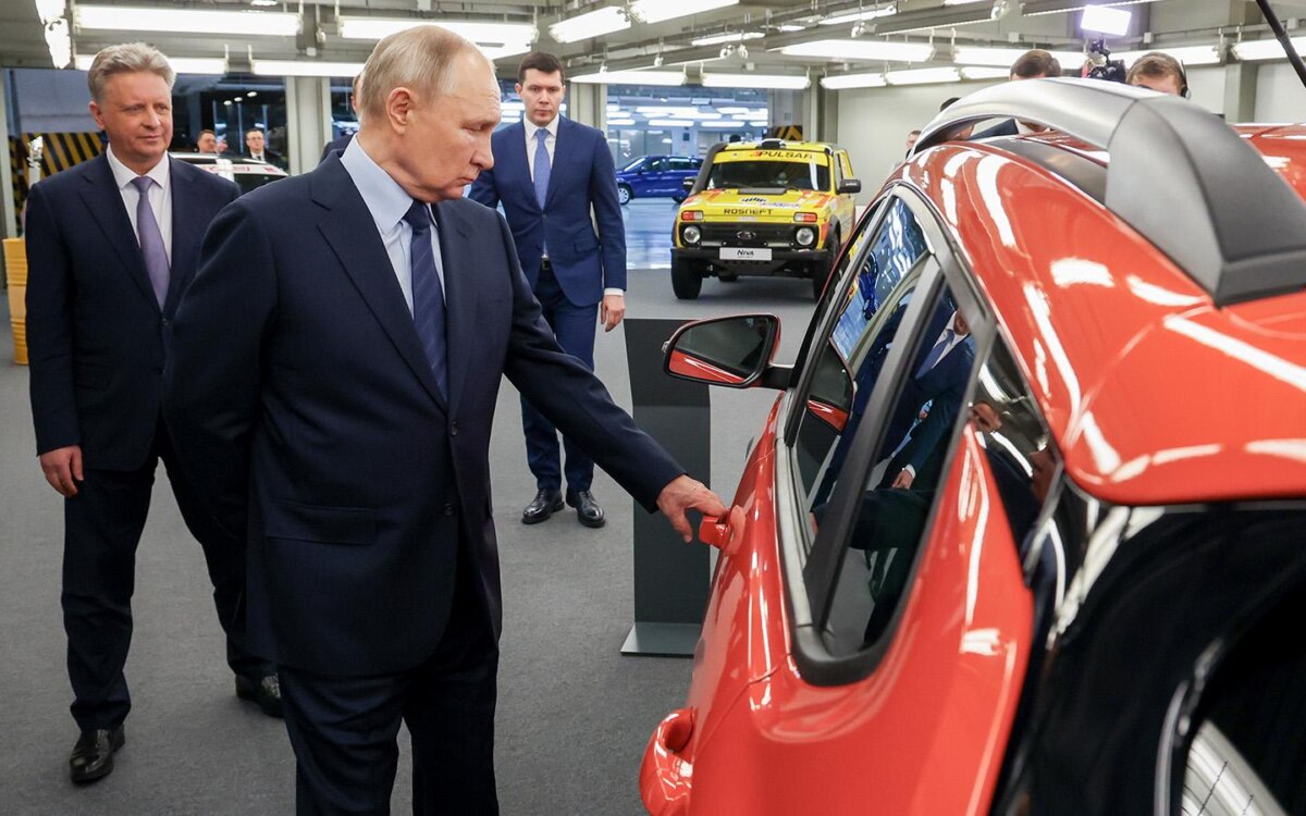 «АвтоВАЗ» показал целый ряд новинок: почти все на базе Lada Vesta