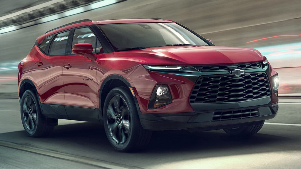 General Motors продолжает отказ от моделей с ДВС: на очереди кроссовер Chevrolet Blazer 2025