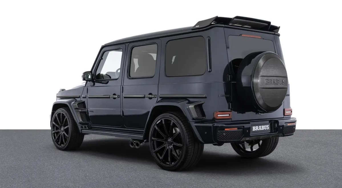 В продаже появился 585-сильный Mercedes-AMG G63 от ателье Brabus: за него просят почти 43 млн