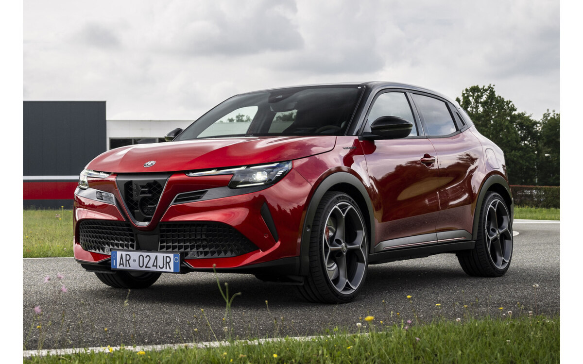 Alfa Romeo заявил о большом спросе на новый Junior: получено более 22 тысяч заказов