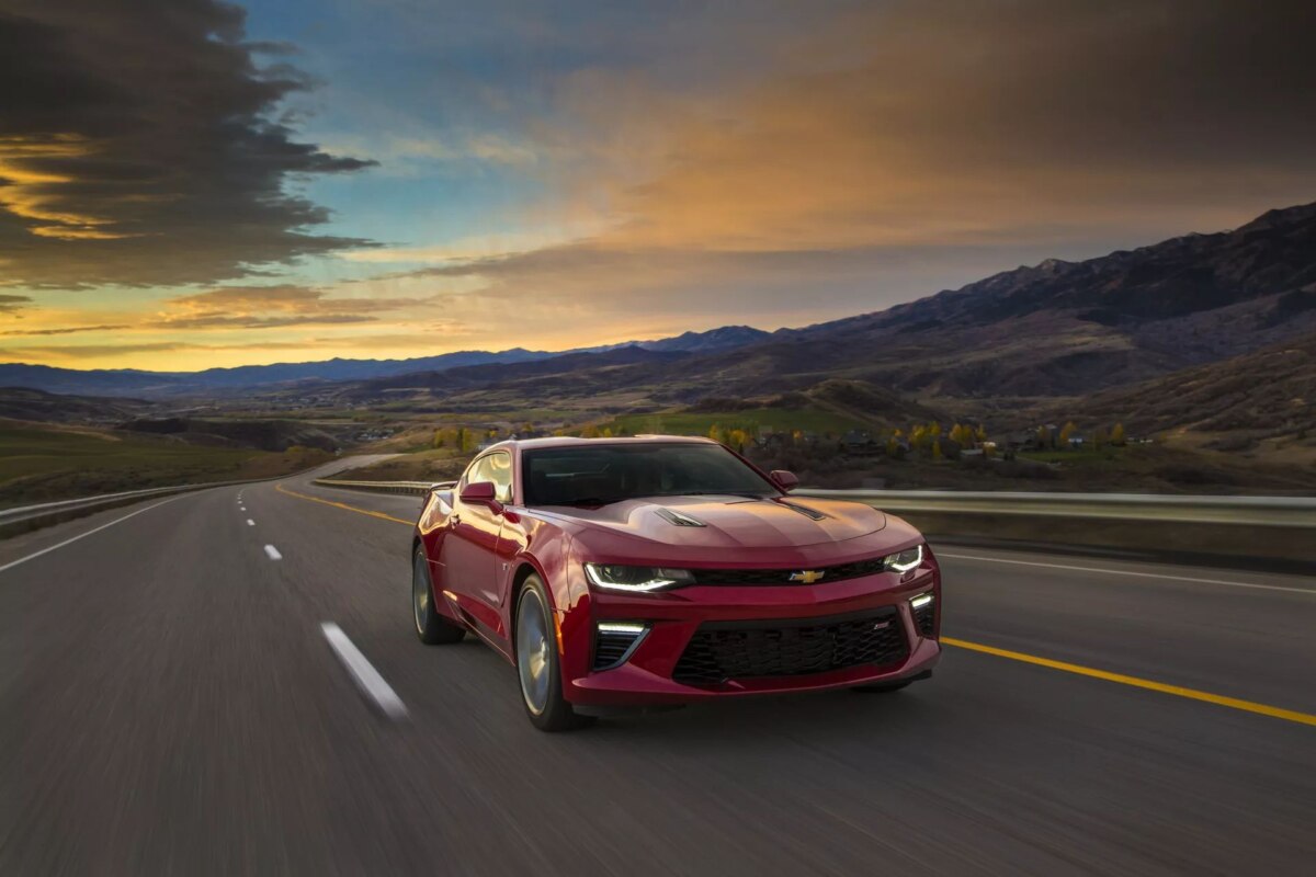 Chevrolet Camaro может не получить новое поколение: General Motors пересмотрел свои планы