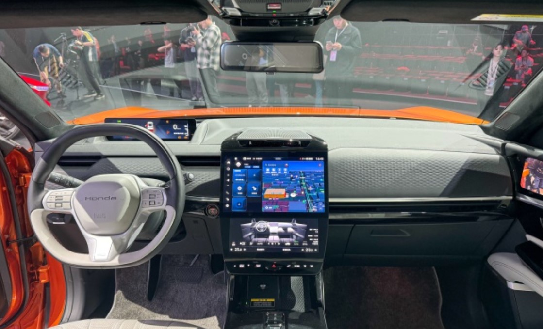 К дебюту готовится обновленный Honda S7 с технологиями Huawei: раскрыты первые подробности