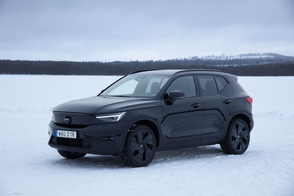 Volvo сообщила о падении продаж своих машин в январе 2025 года, но это касается не всех сегментов