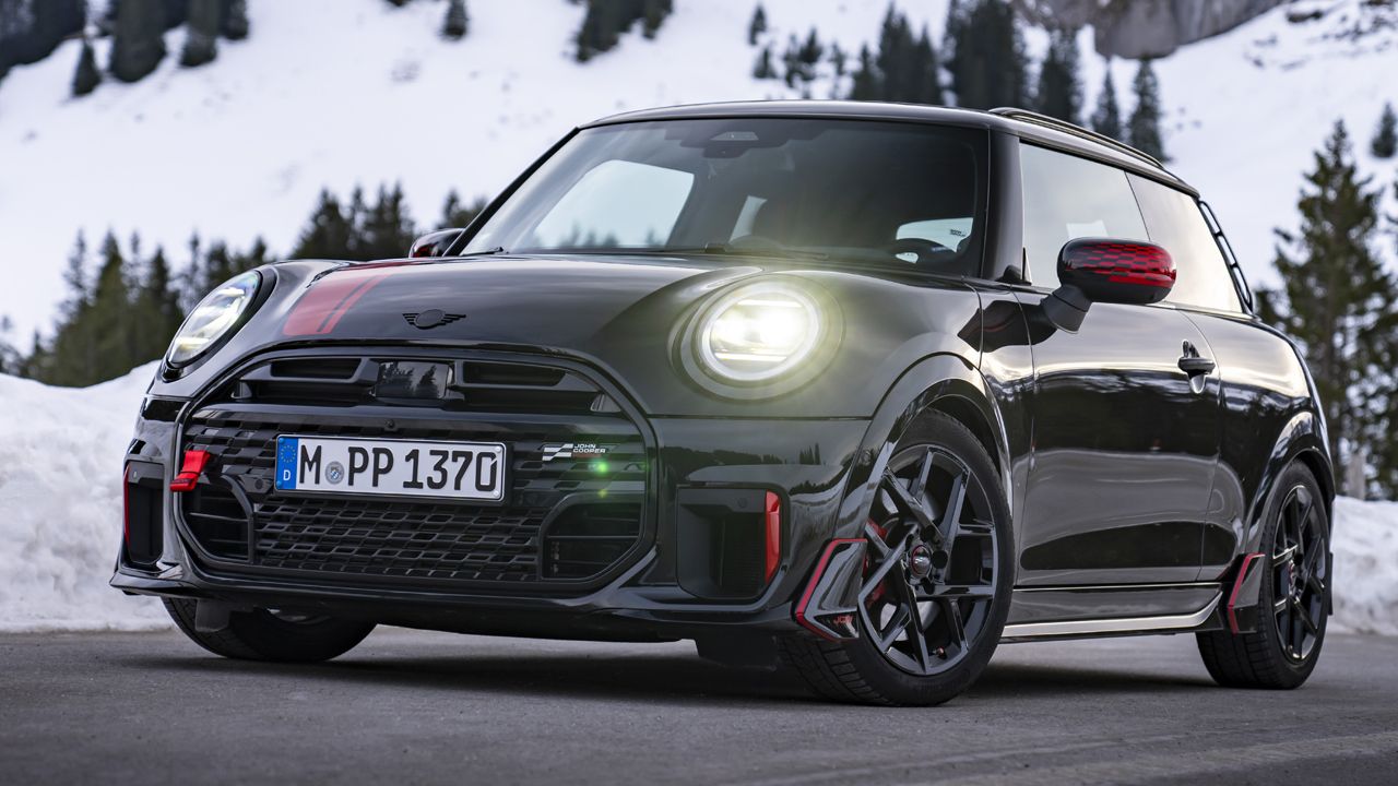 Новое поколение Mini Cooper 2025 ждут значимые изменения: первые подробности уже в сети