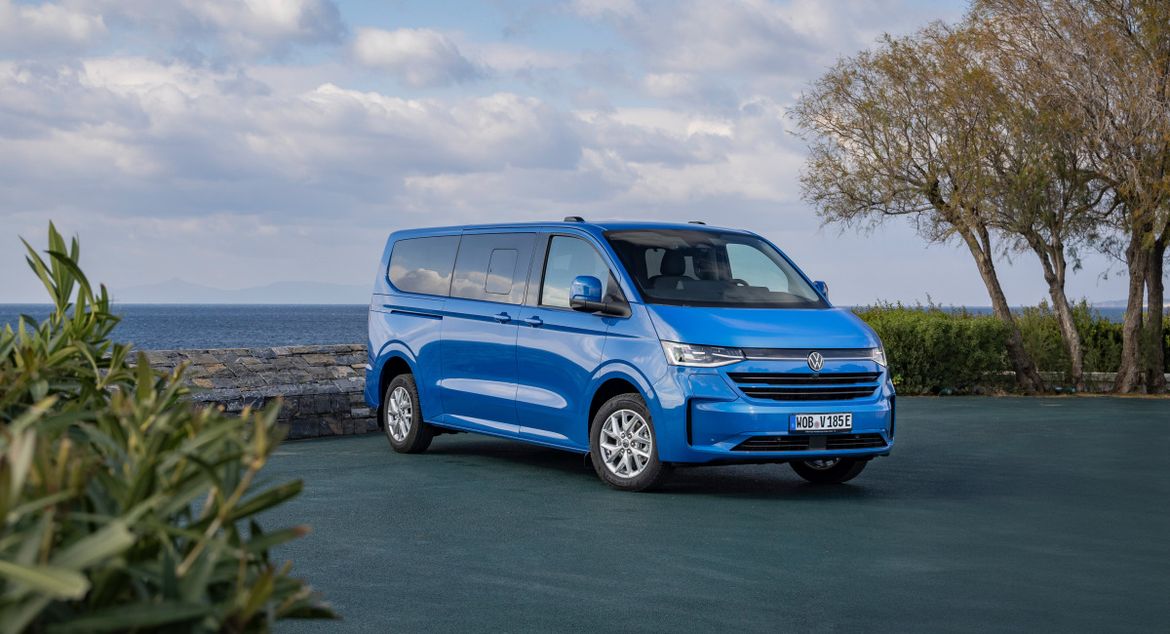 Первые экземпляры Volkswagen Transporter и Caravelle отправились европейским покупателям